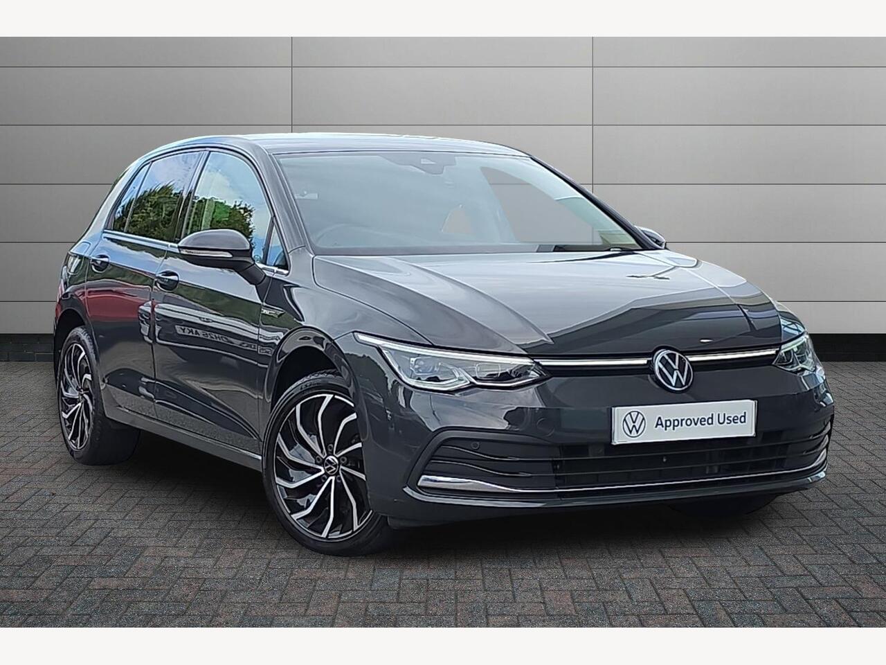 Main listing image - Volkswagen Golf