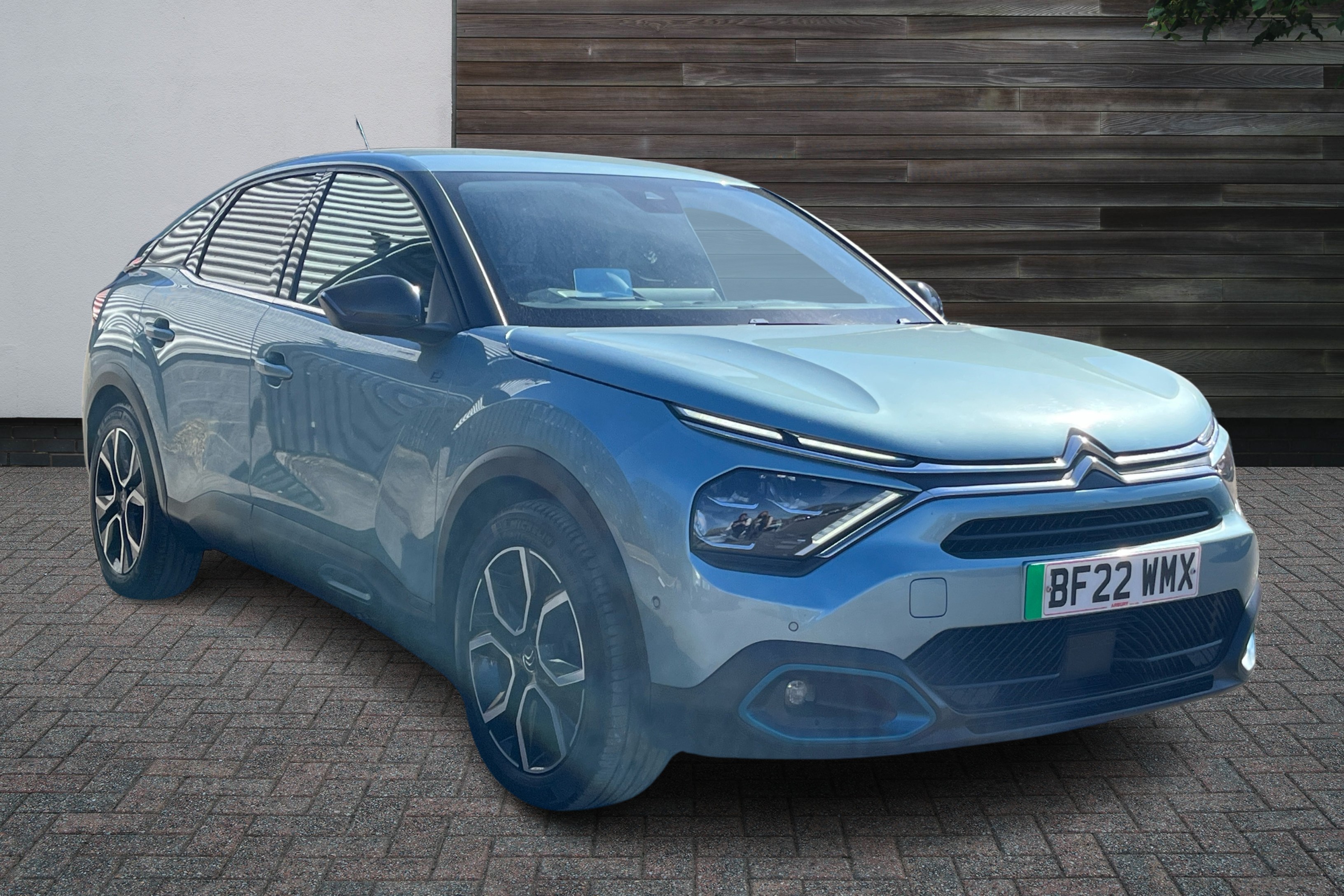 Main listing image - Citroen C4