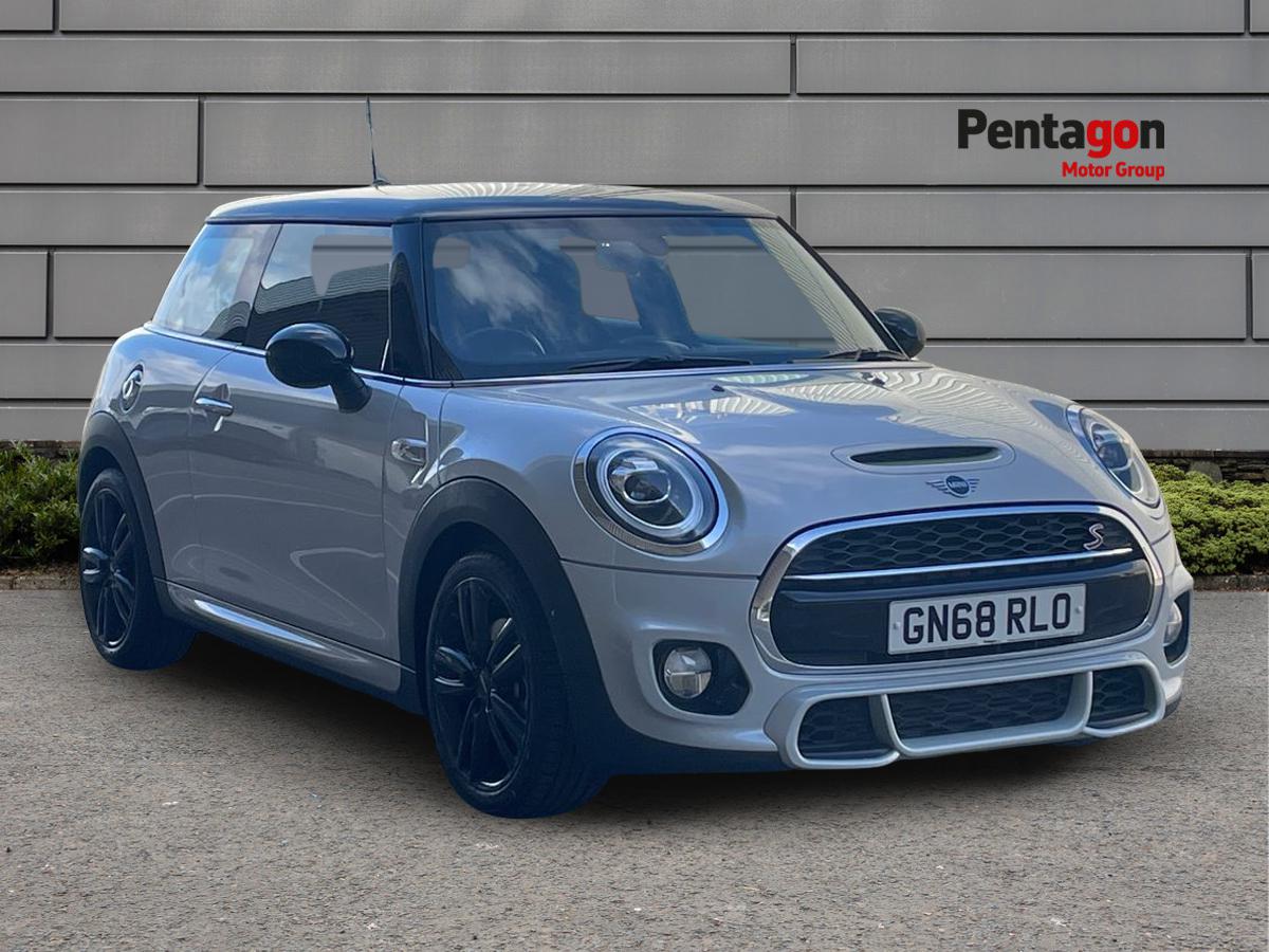 Main listing image - MINI Hatchback