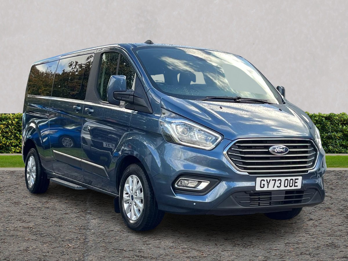 Main listing image - Ford Tourneo Custom