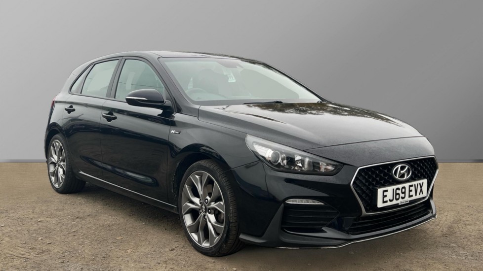 Main listing image - Hyundai i30