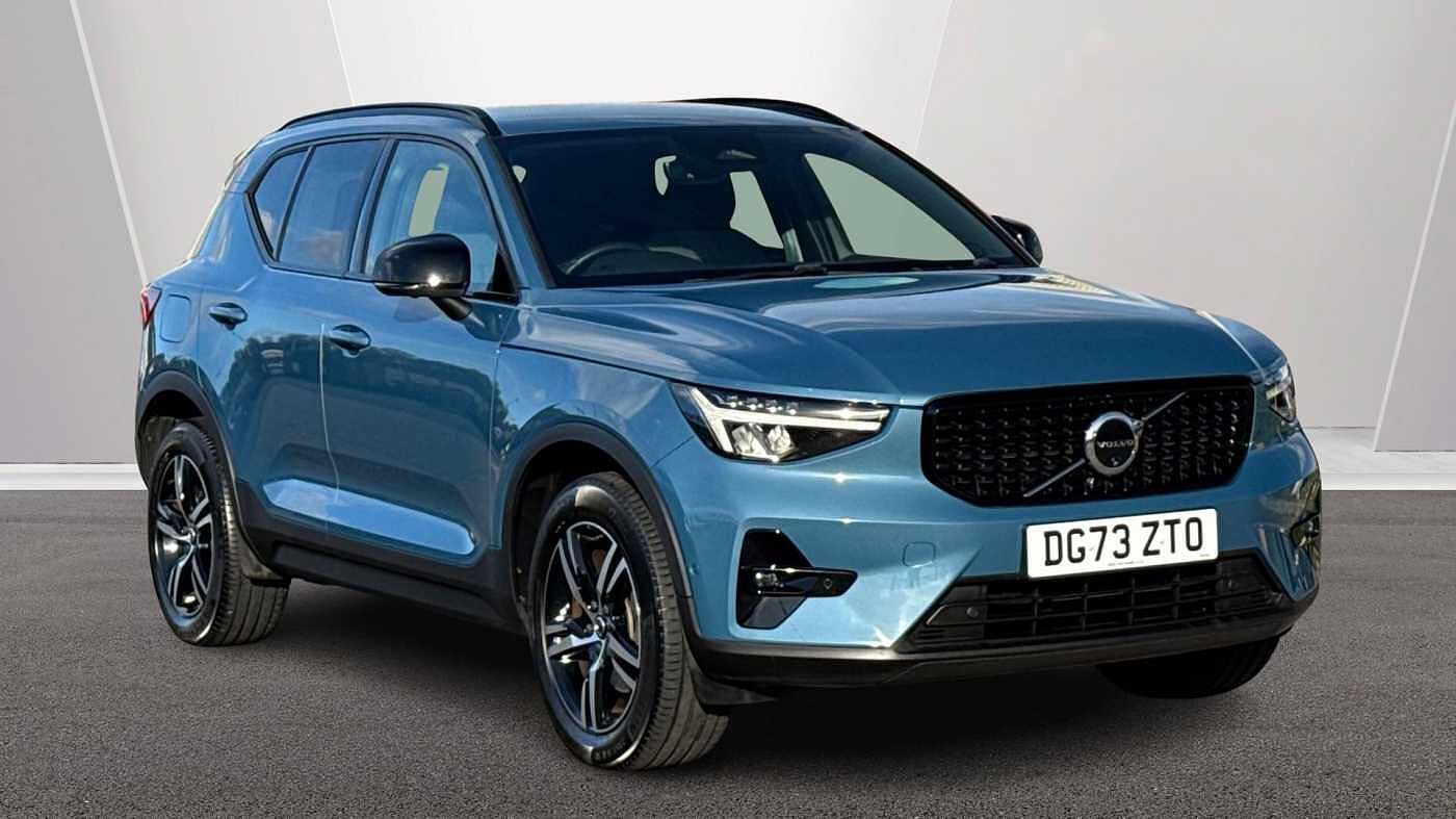 Main listing image - Volvo XC40
