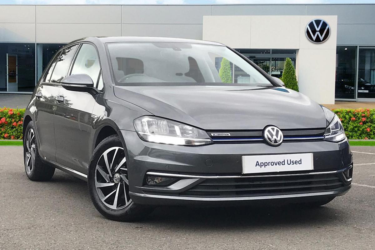 Main listing image - Volkswagen Golf
