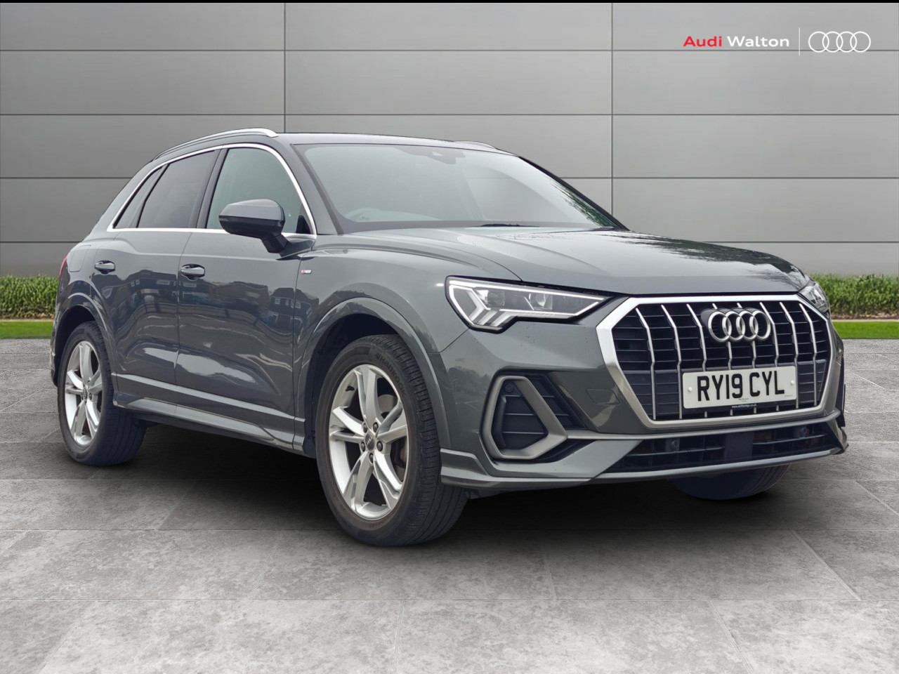 Main listing image - Audi Q3