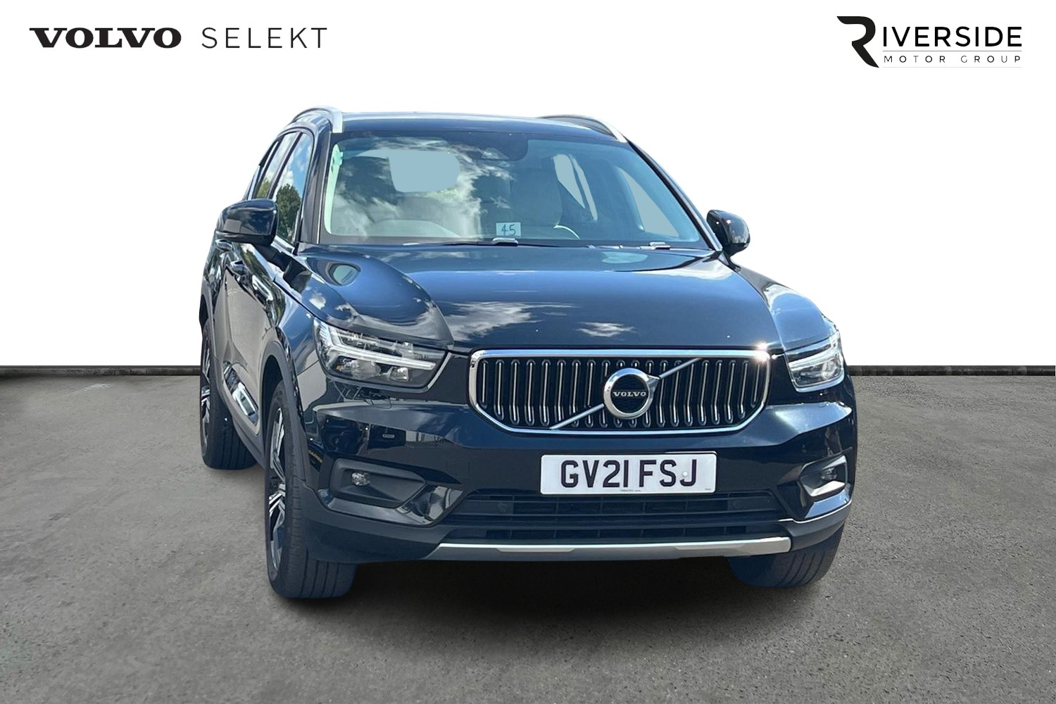 Main listing image - Volvo XC40