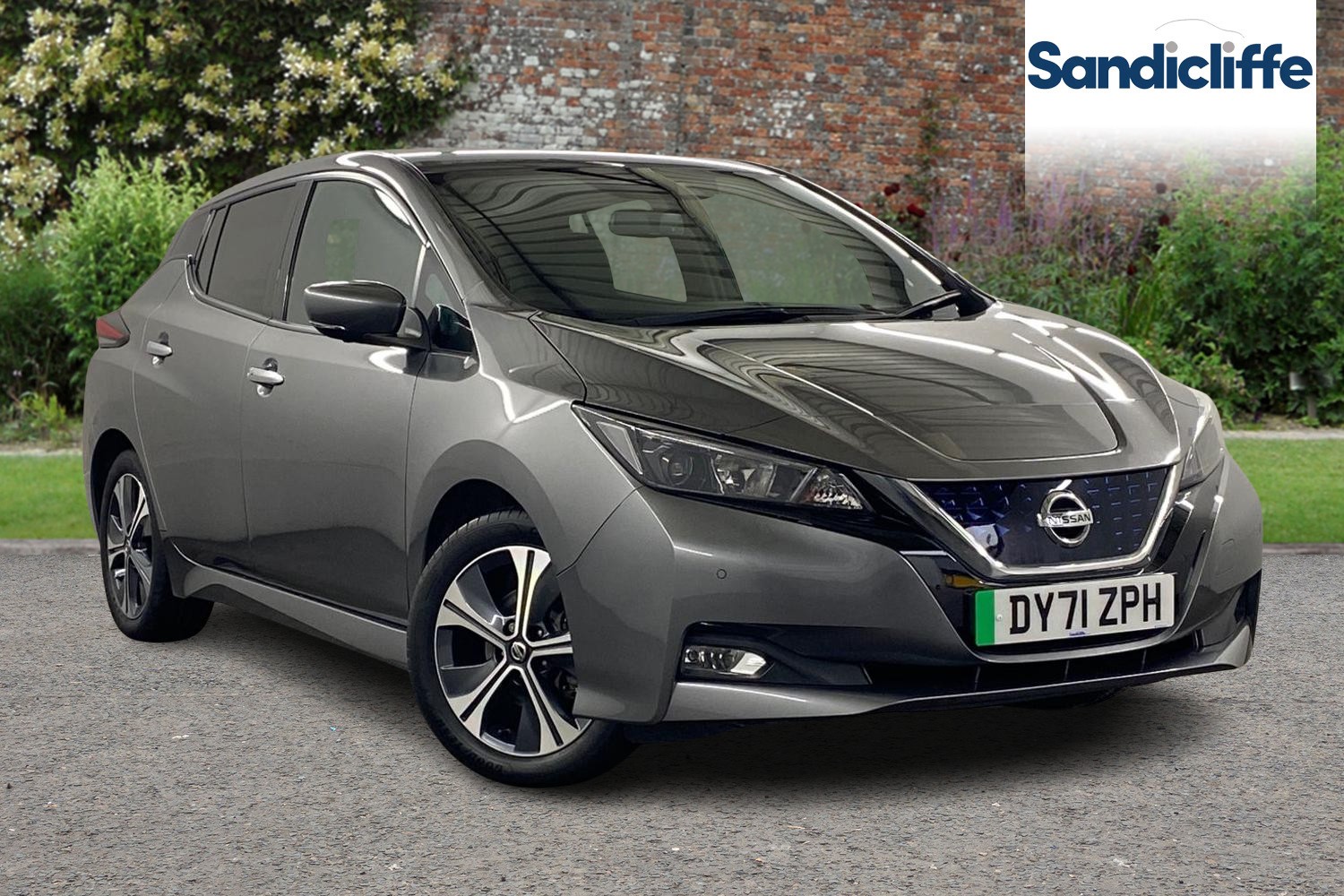 Main listing image - Nissan Leaf