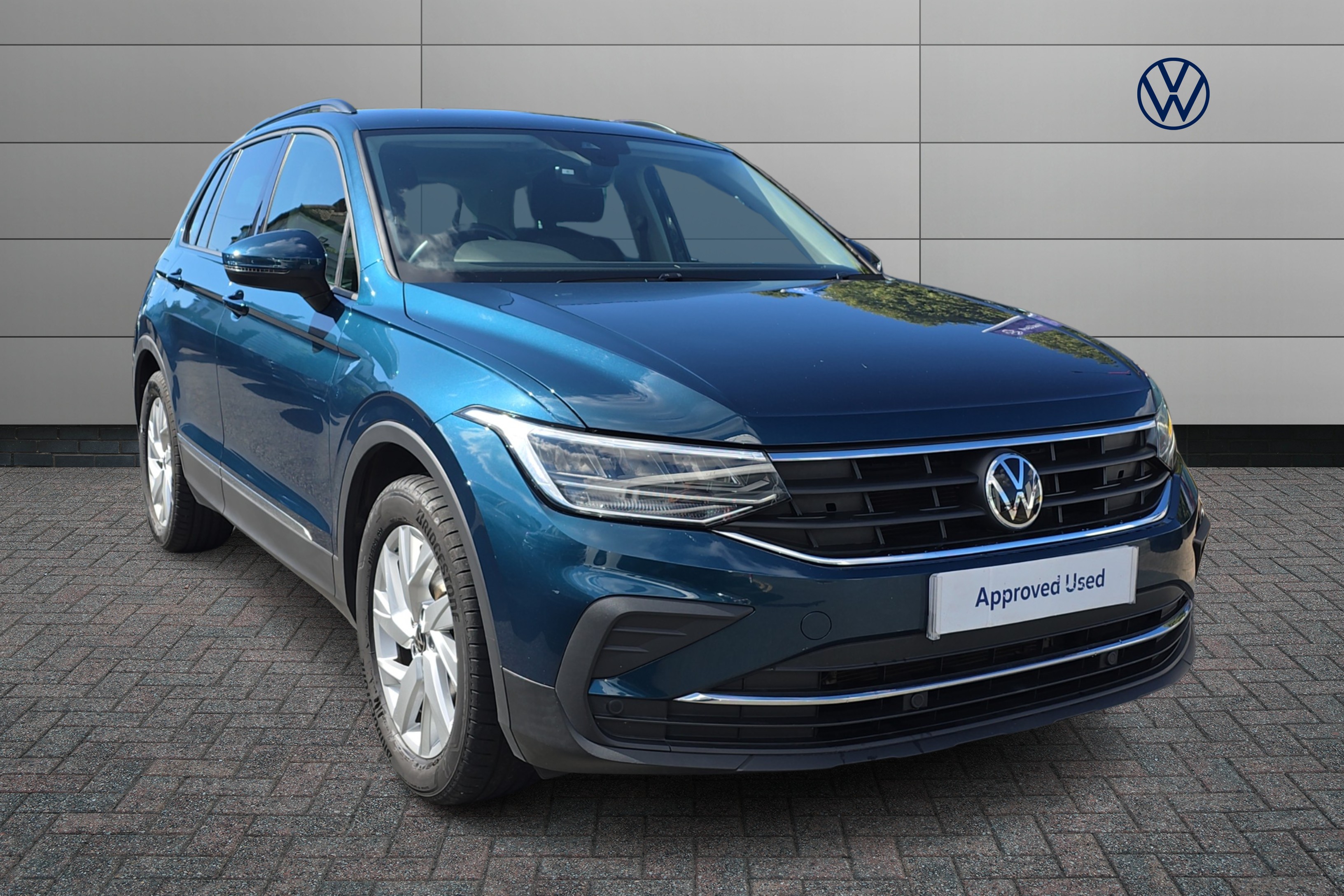 Main listing image - Volkswagen Tiguan