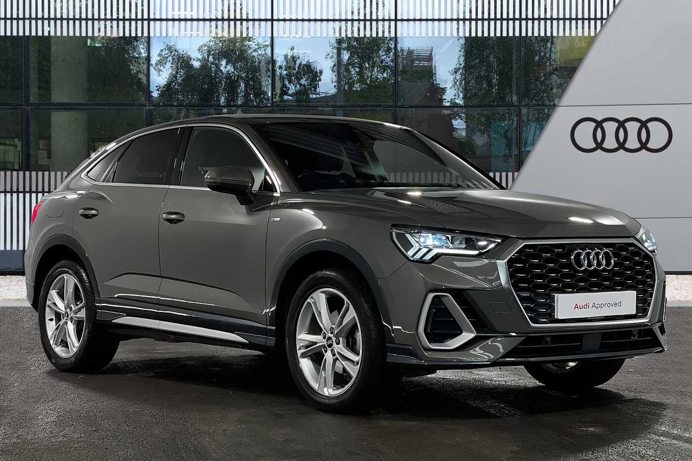 Main listing image - Audi Q3