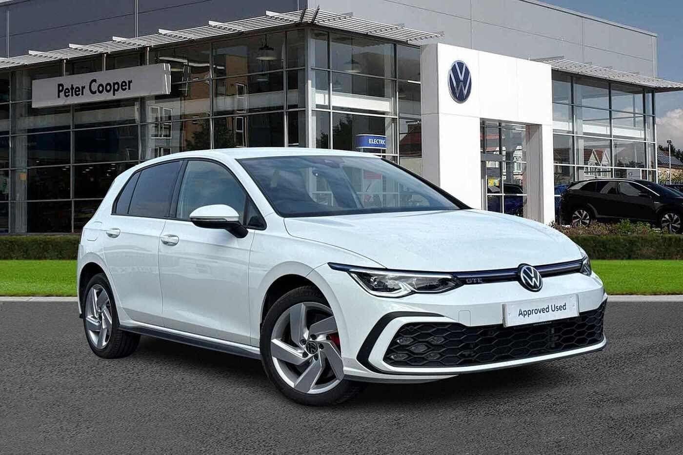 Main listing image - Volkswagen Golf GTE