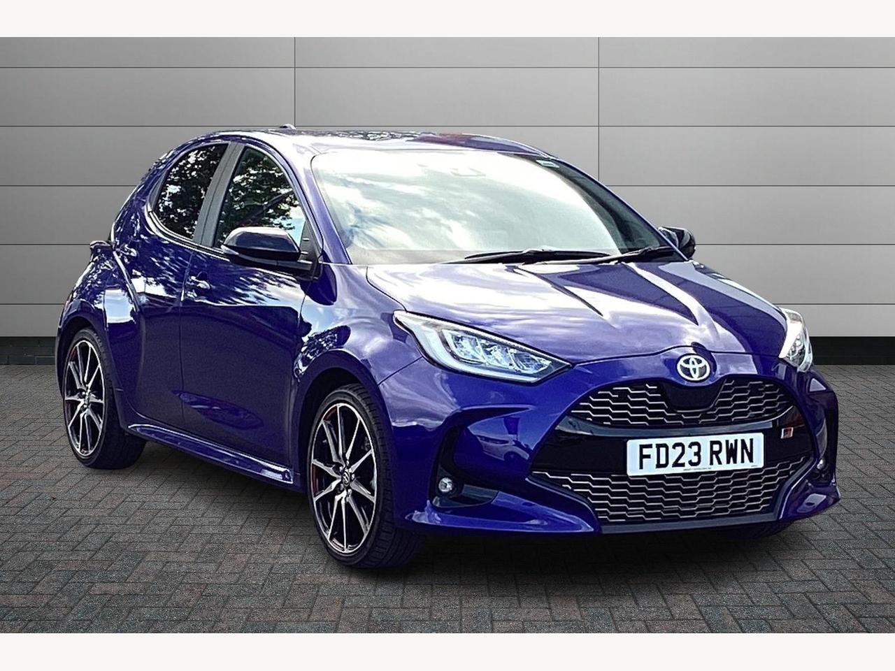 Main listing image - Toyota Yaris