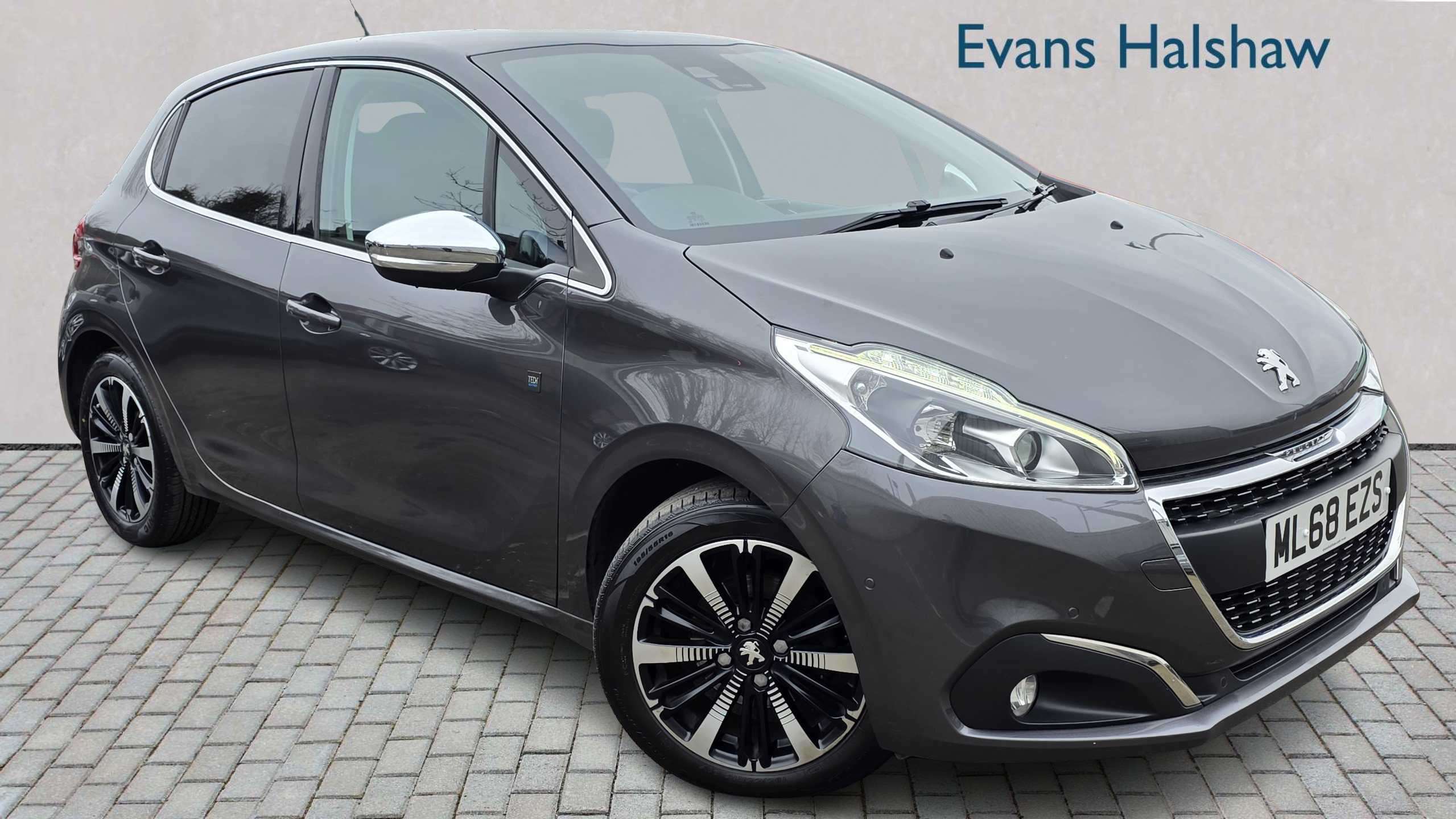 Main listing image - Peugeot 208