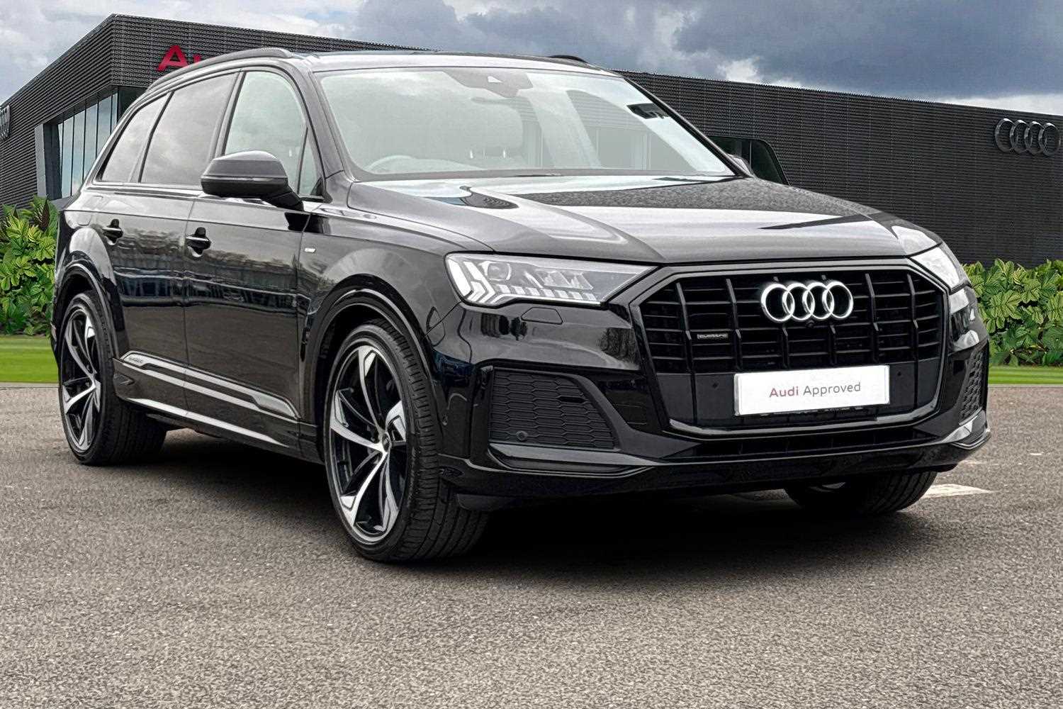 Main listing image - Audi Q7