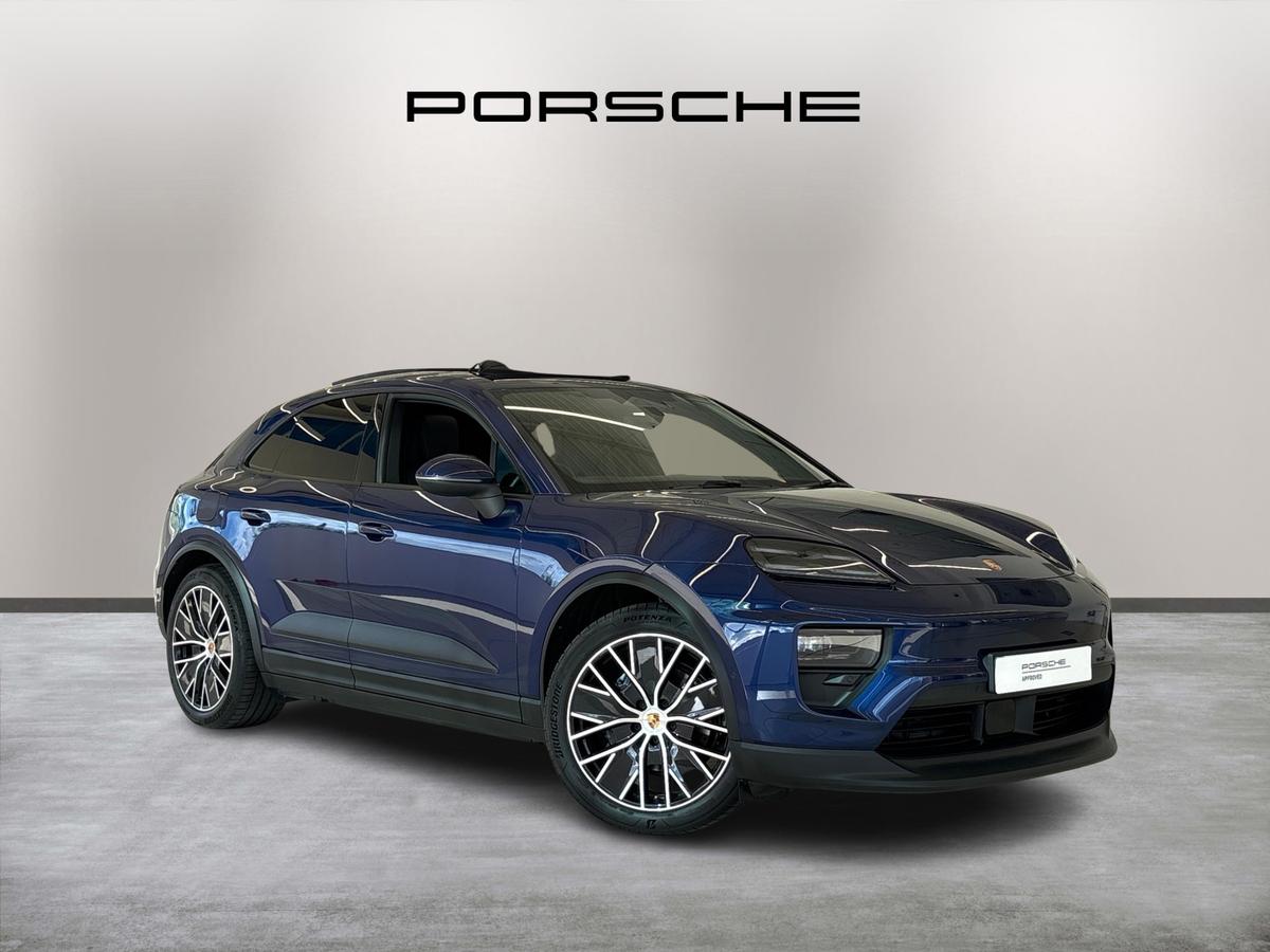 Main listing image - Porsche Macan