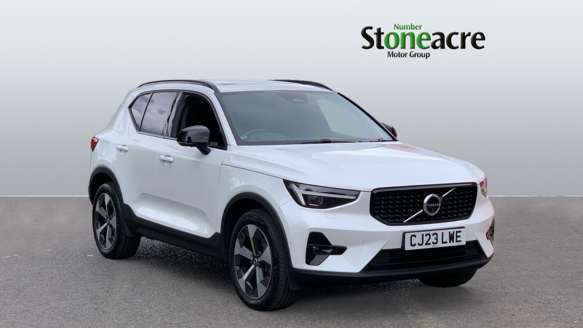 Main listing image - Volvo XC40