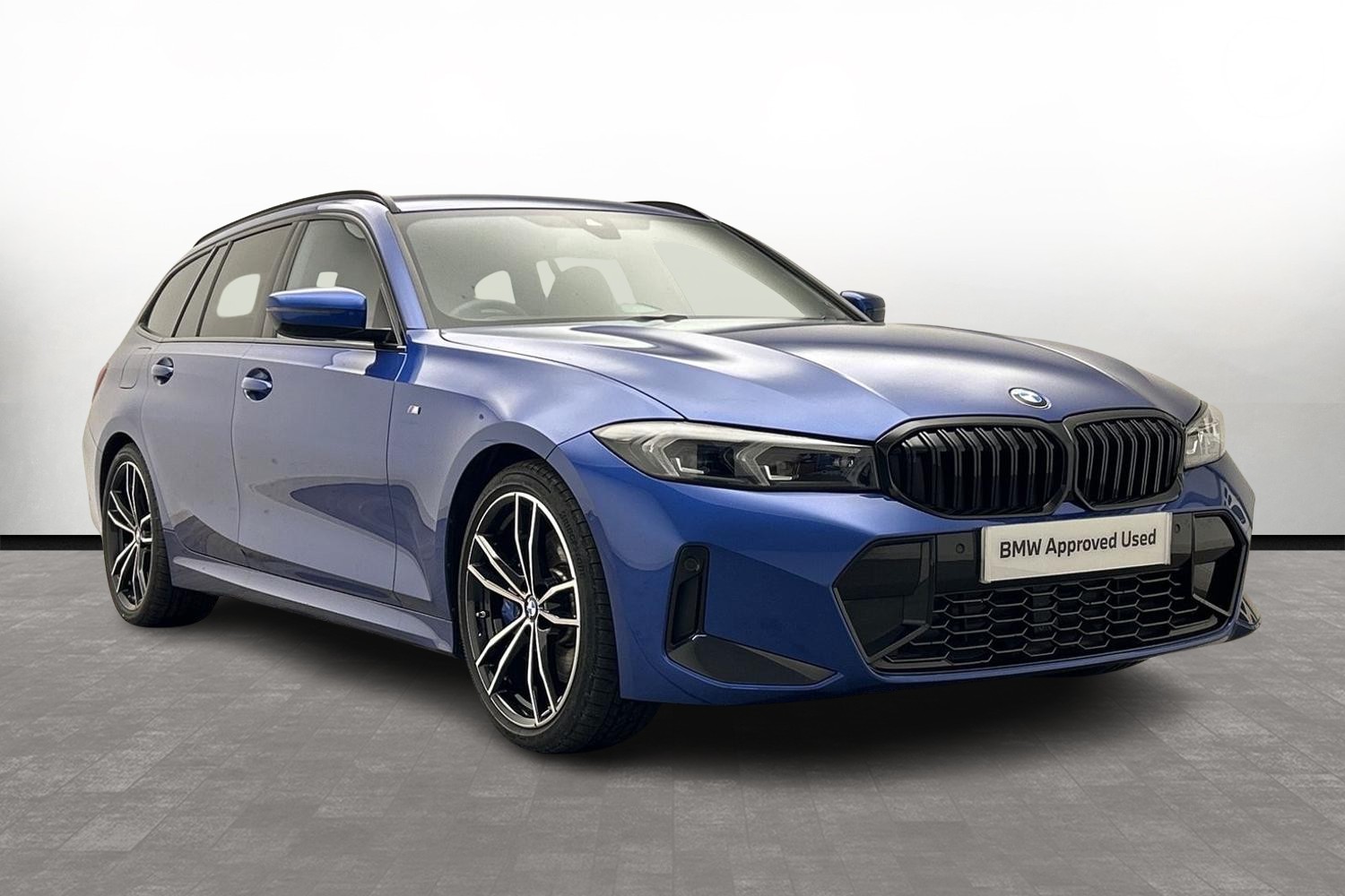 Main listing image - BMW 3 Series Touring