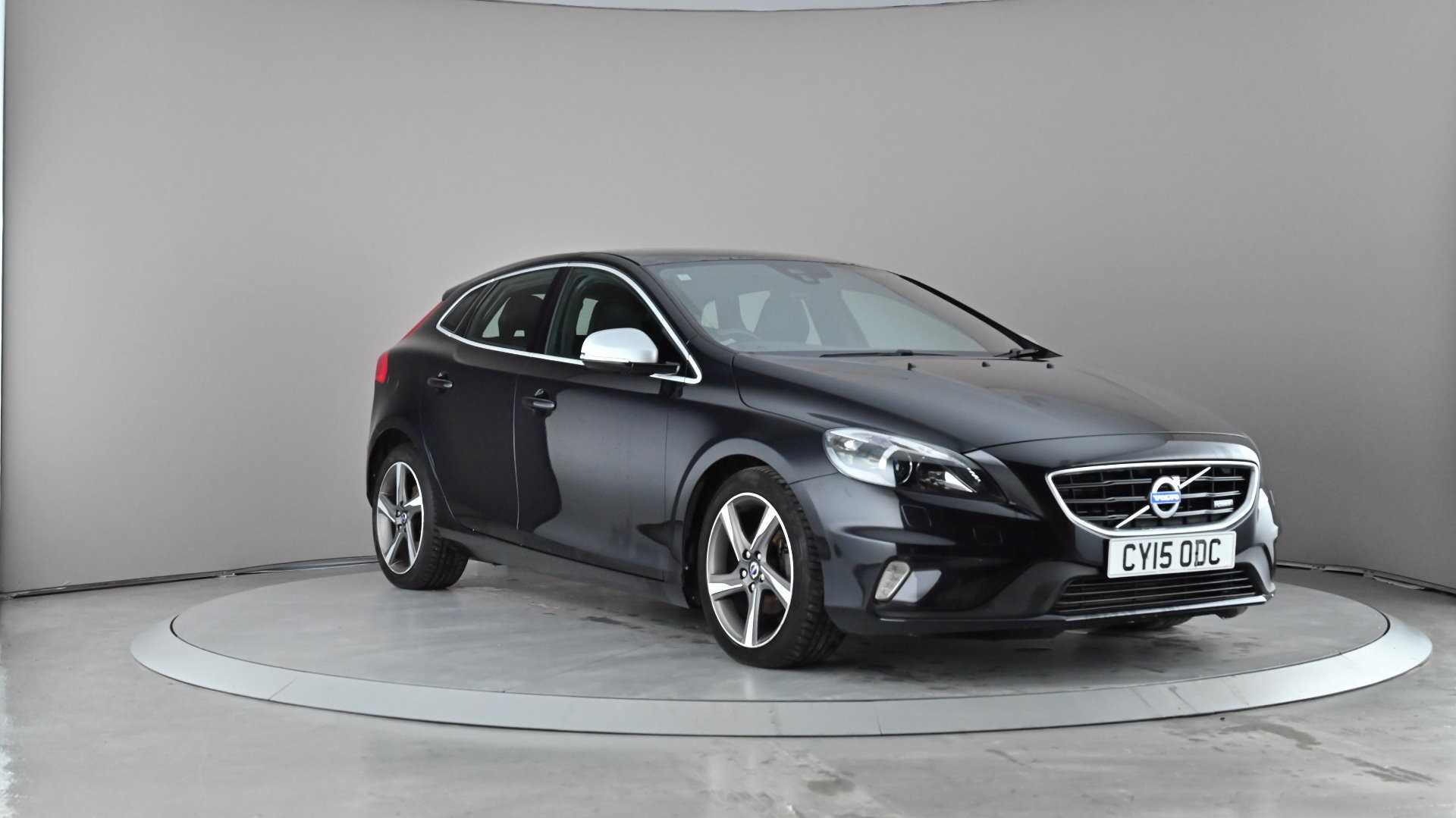 Main listing image - Volvo V40