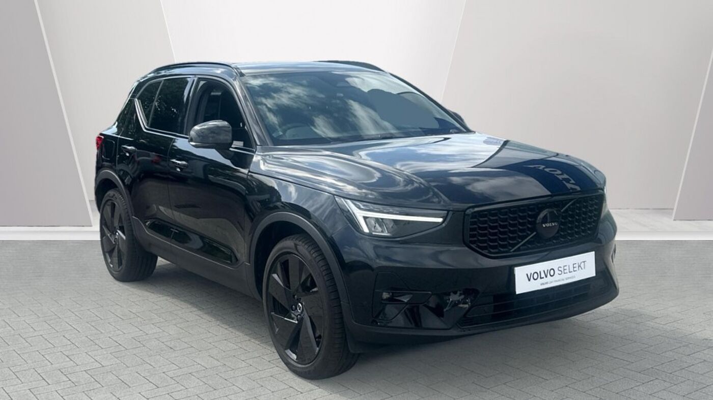 Main listing image - Volvo XC40