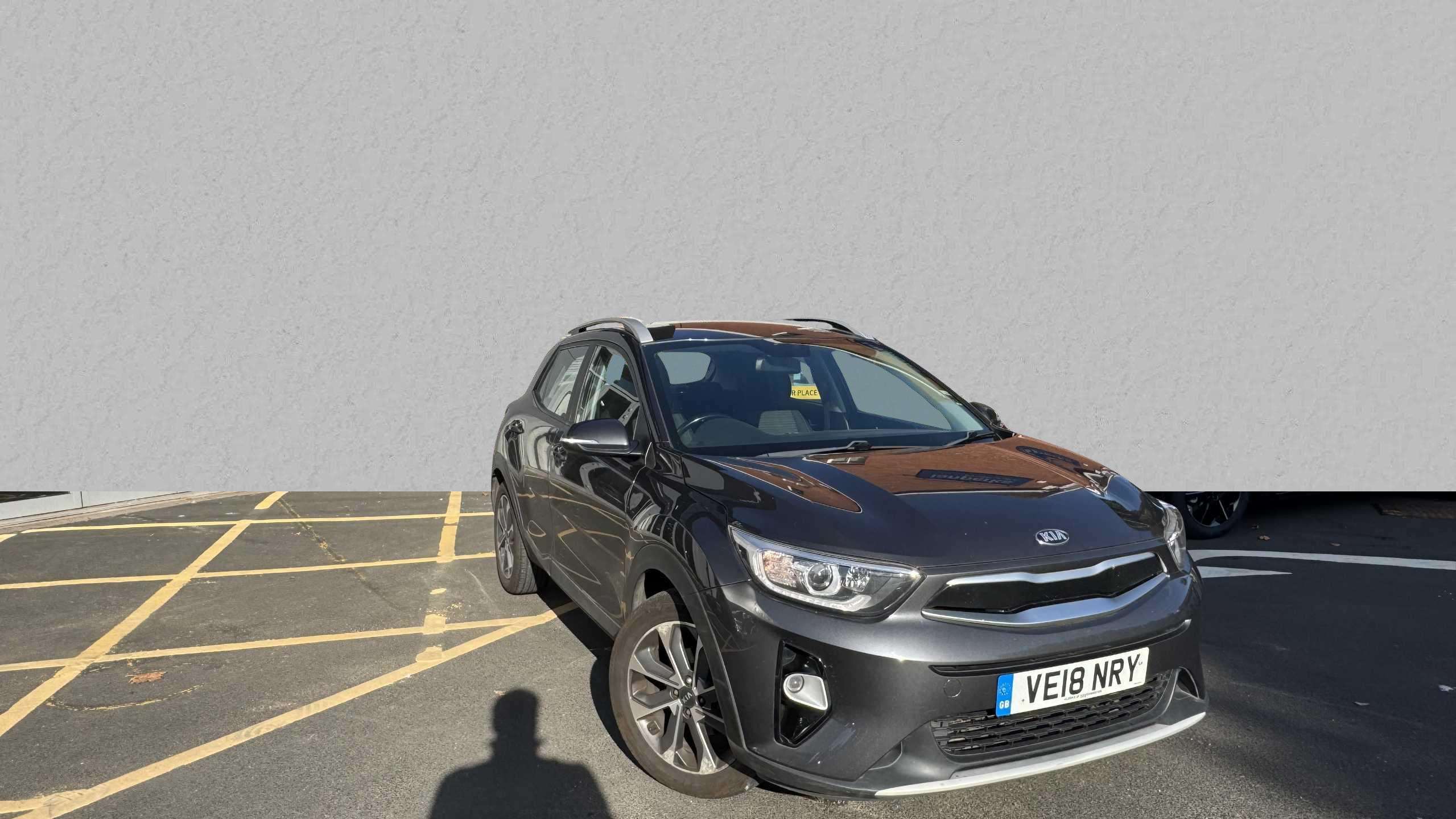 Main listing image - Kia Stonic