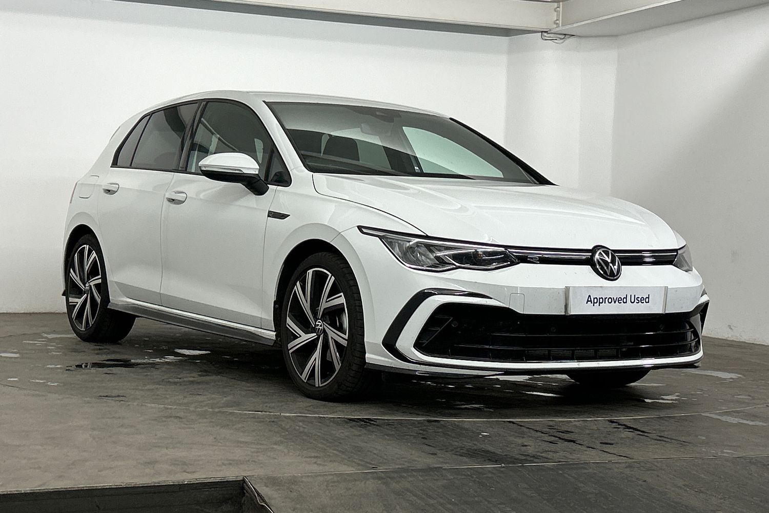 Main listing image - Volkswagen Golf