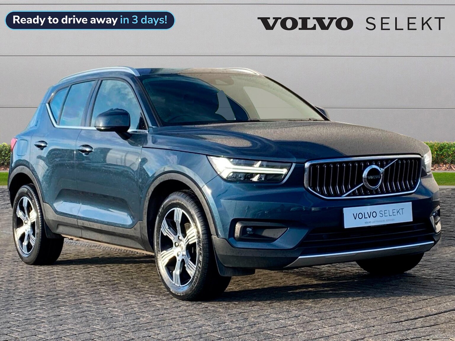 Main listing image - Volvo XC40