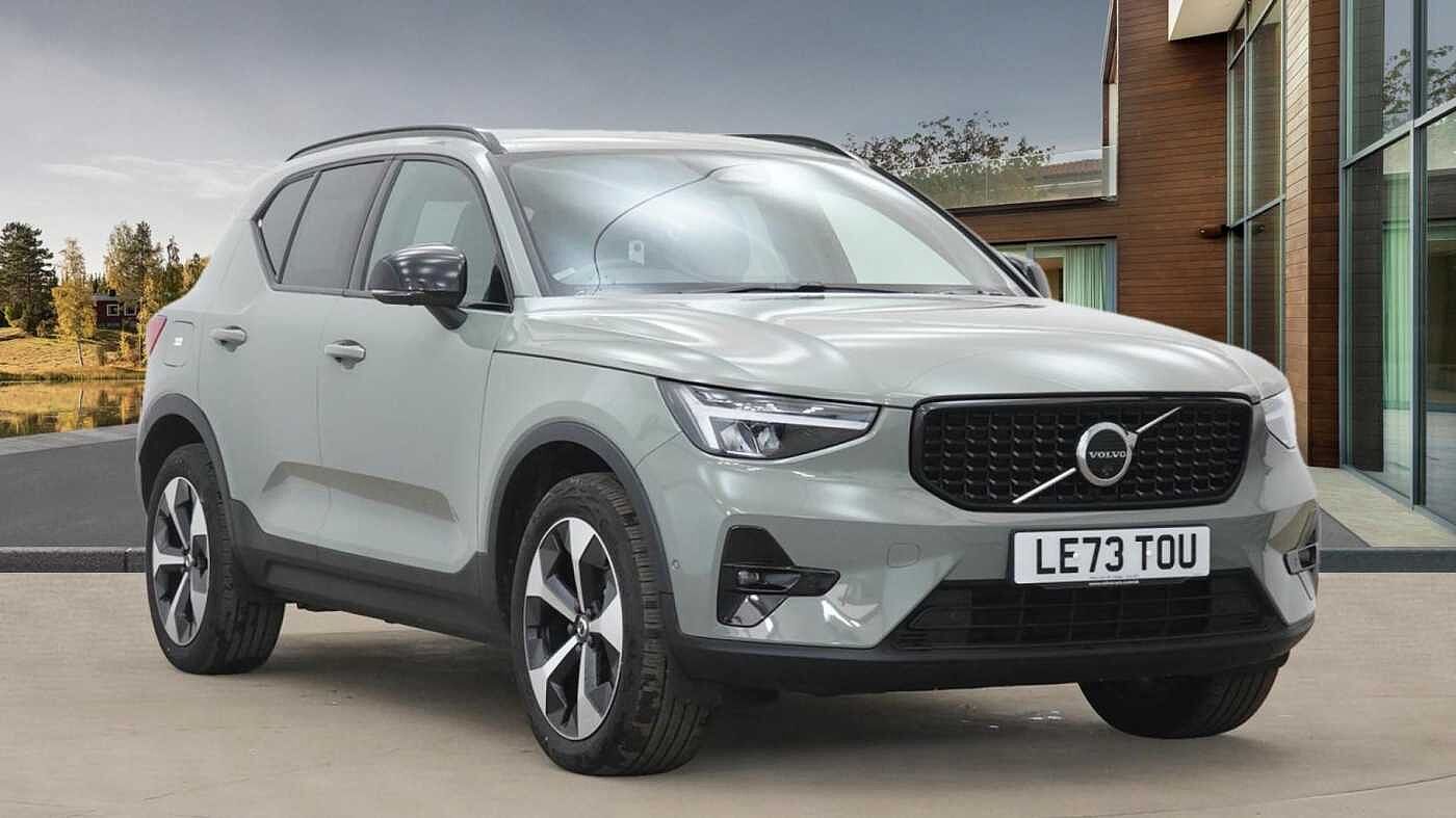 Main listing image - Volvo XC40