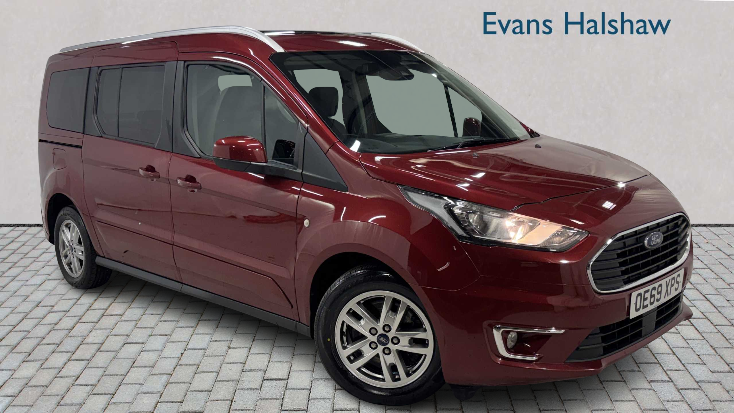 Main listing image - Ford Grand Tourneo Connect