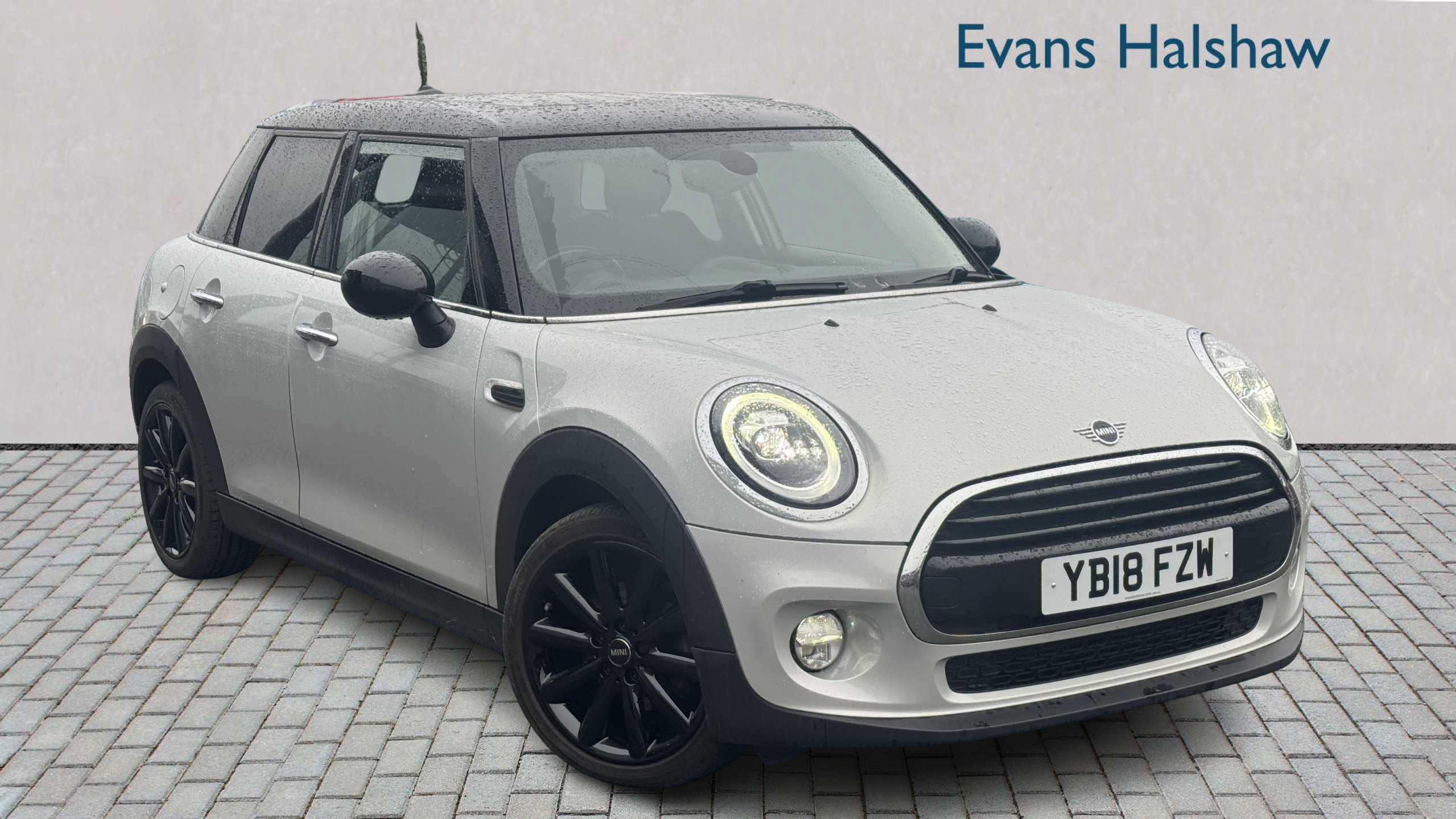 Main listing image - MINI Hatchback 5dr