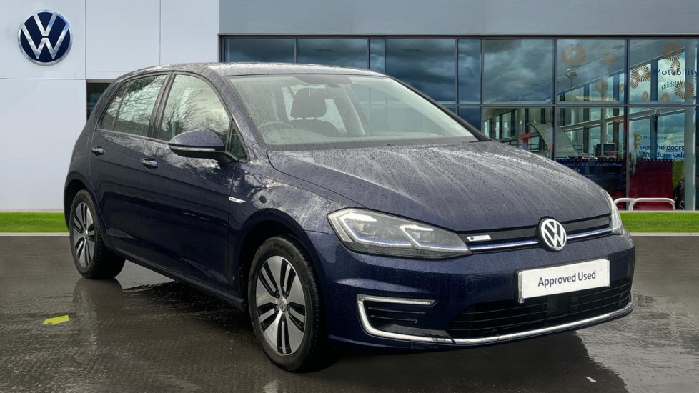 Main listing image - Volkswagen e-Golf
