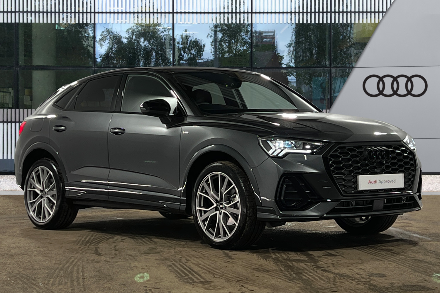 Main listing image - Audi Q3