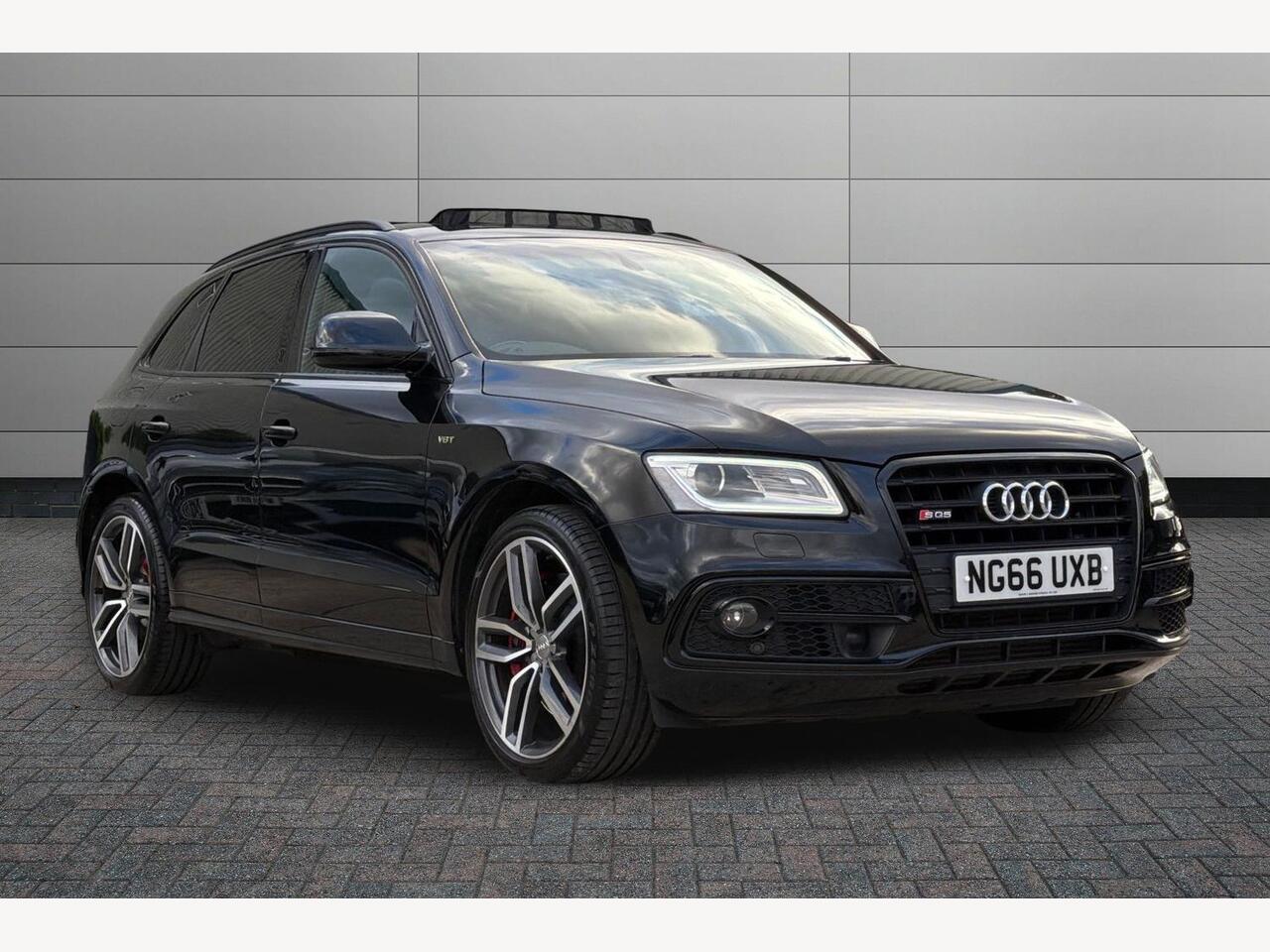 Main listing image - Audi Q5
