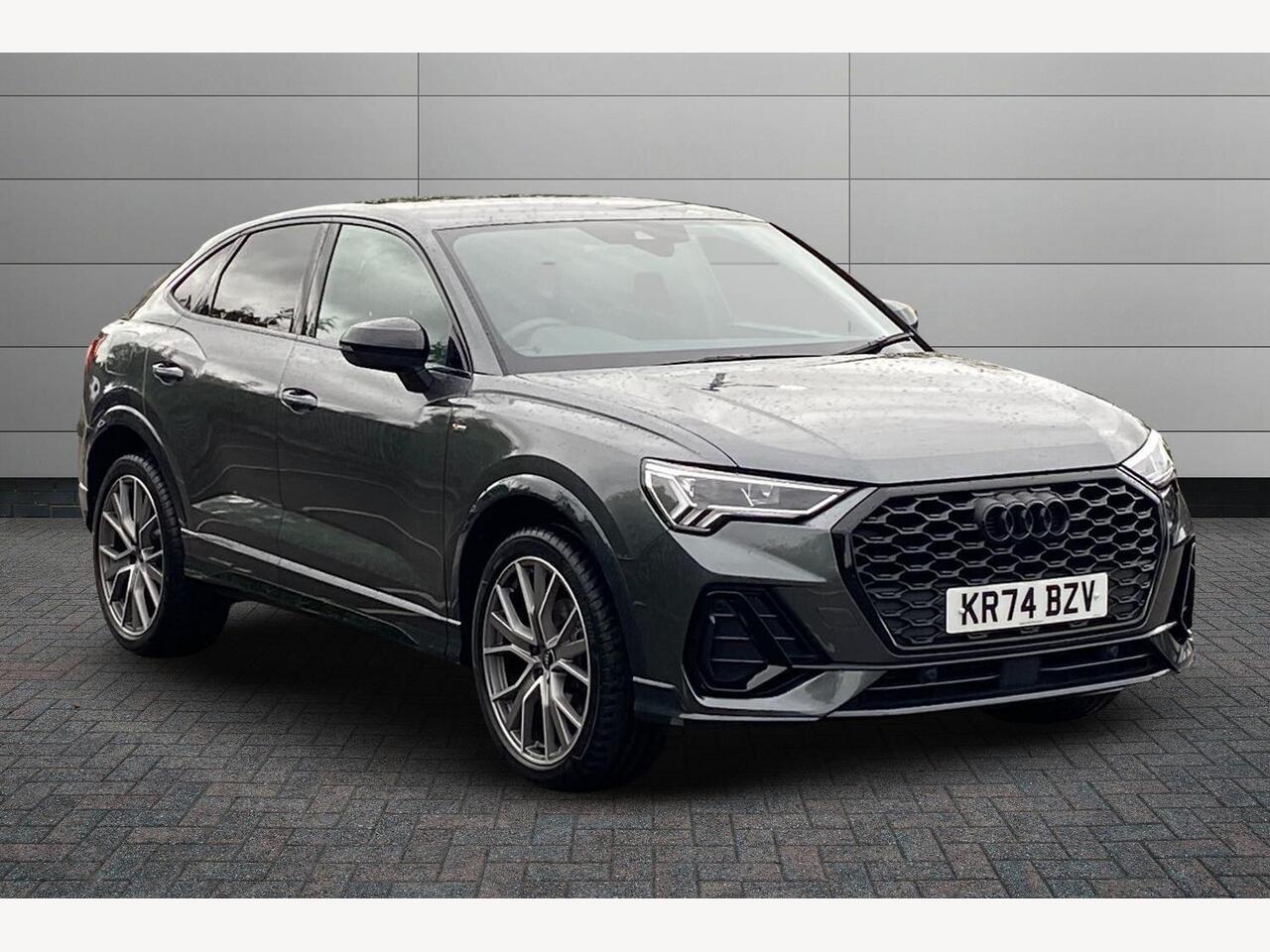 Main listing image - Audi Q3