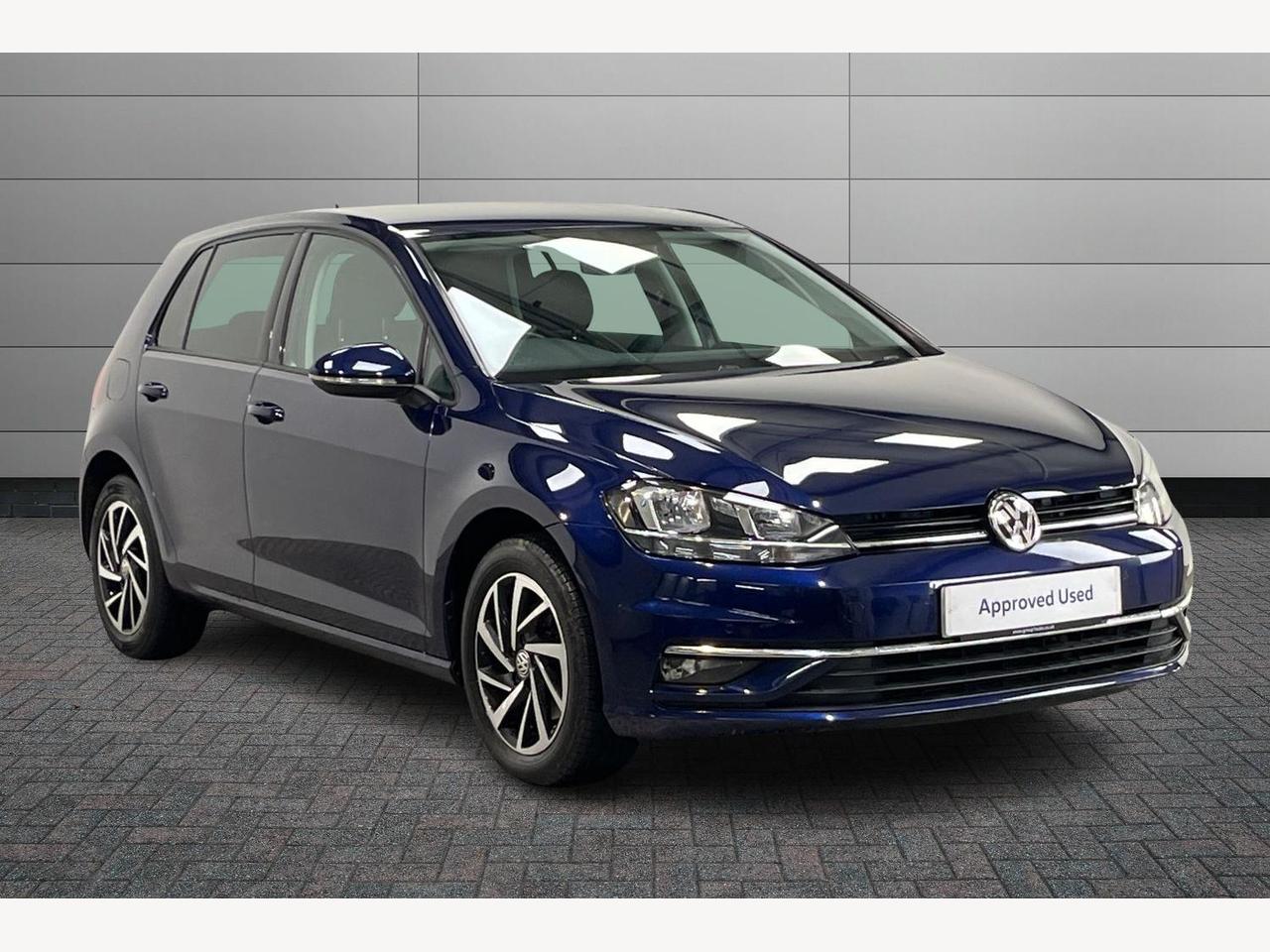 Main listing image - Volkswagen Golf