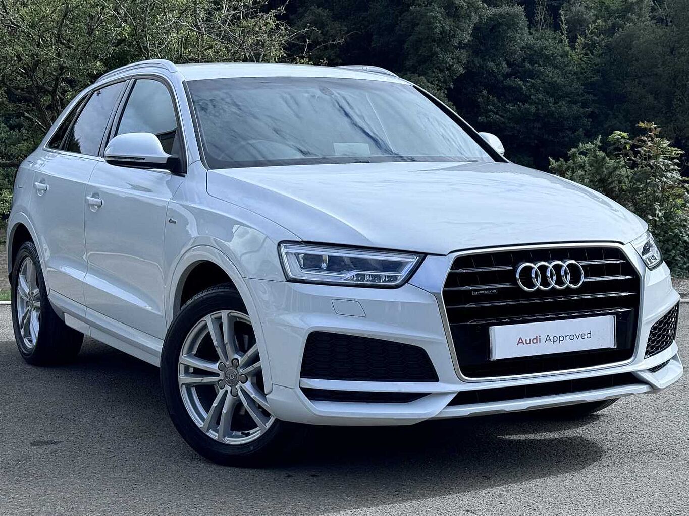 Main listing image - Audi Q3