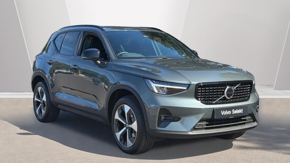 Main listing image - Volvo XC40