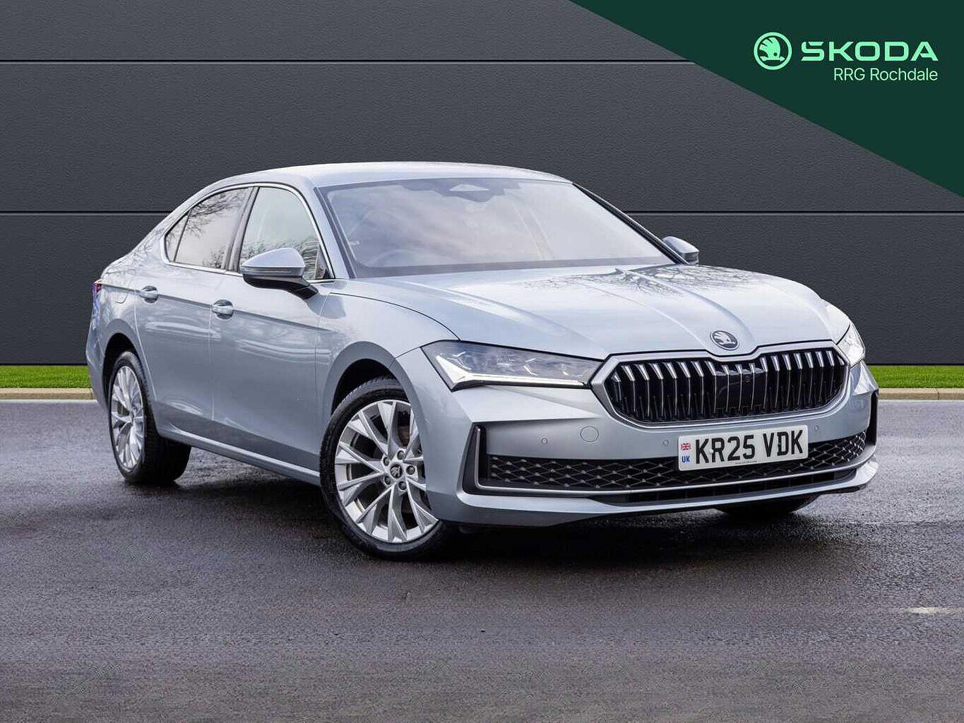 Main listing image - Skoda Superb