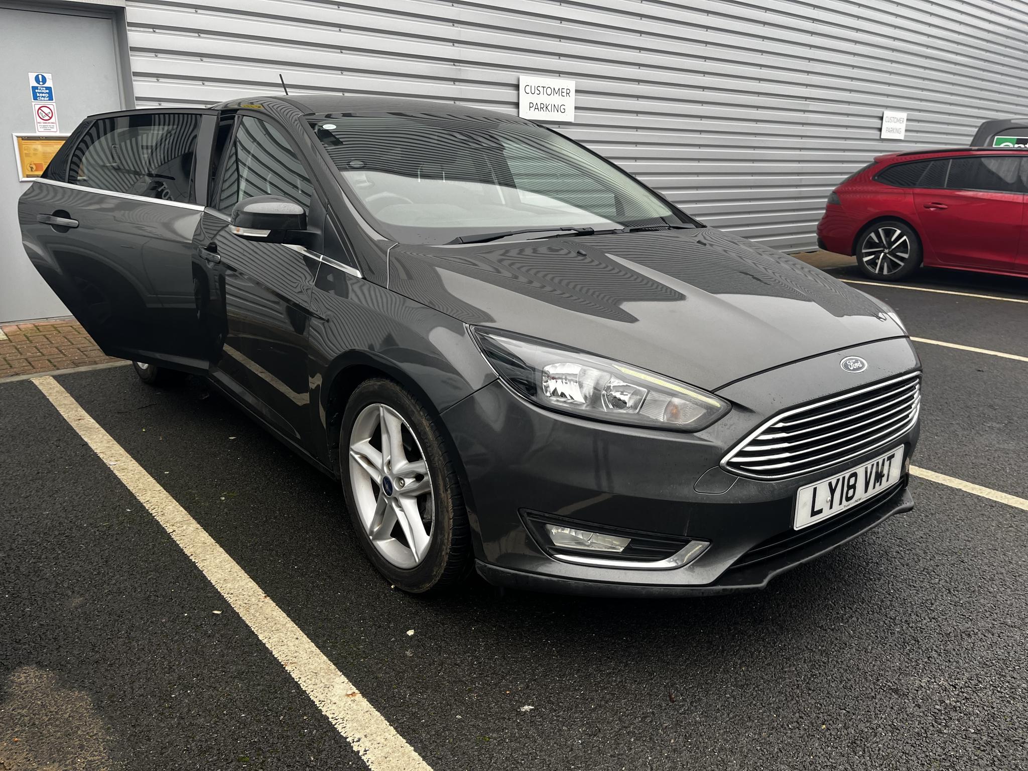 Main listing image - Ford Focus