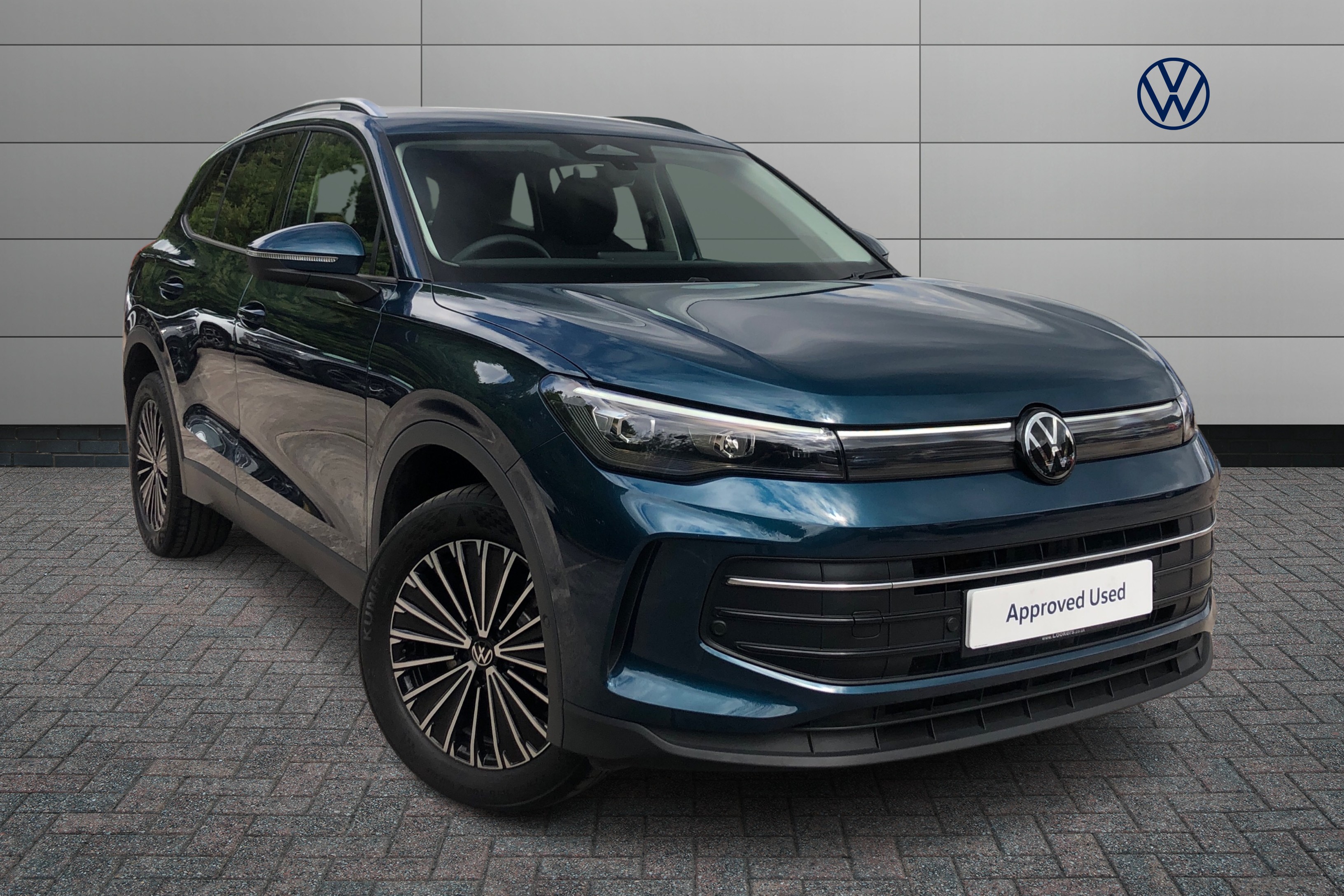 Main listing image - Volkswagen Tiguan
