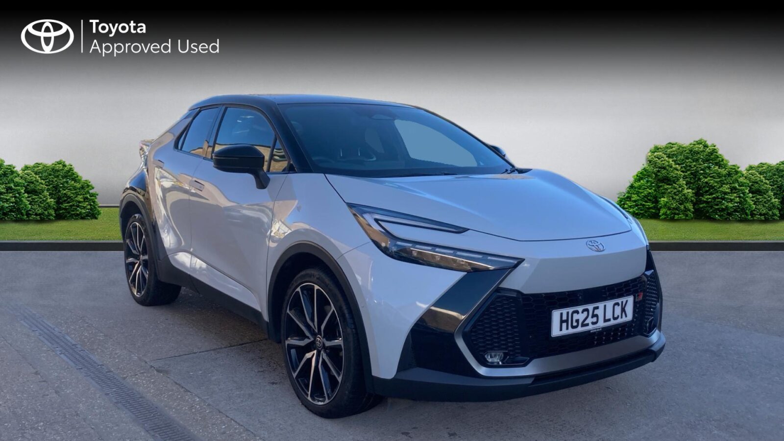 Main listing image - Toyota C-HR