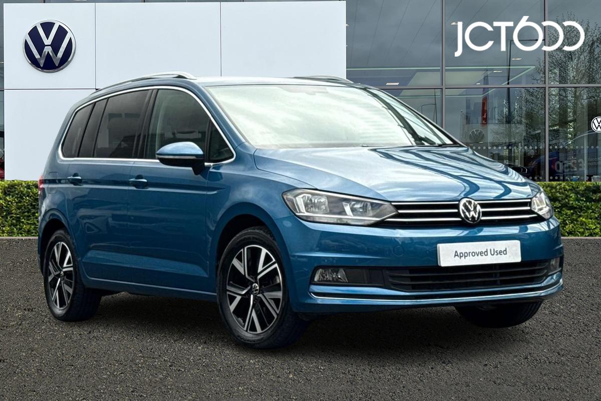Main listing image - Volkswagen Touran