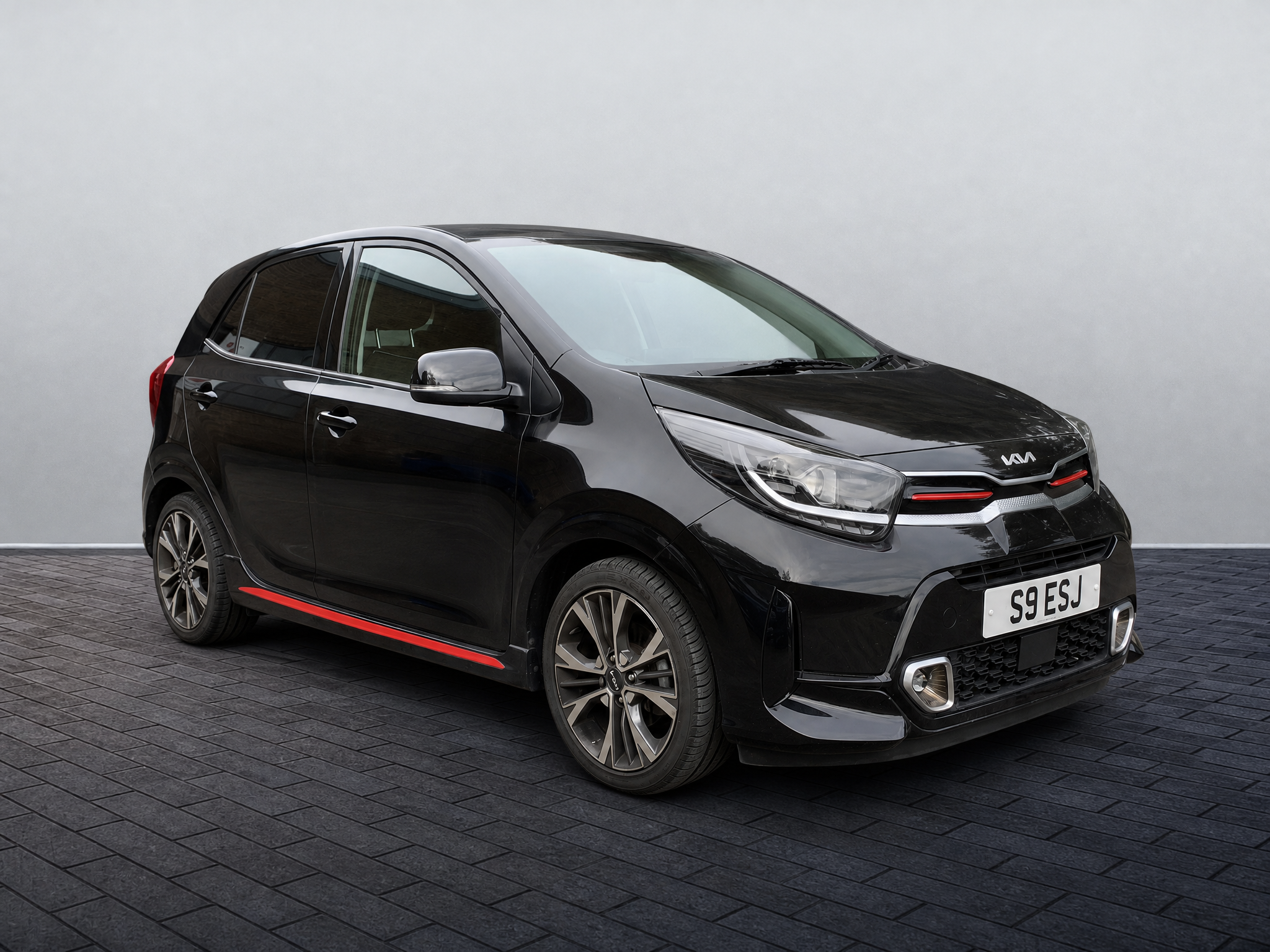 Main listing image - Kia Picanto