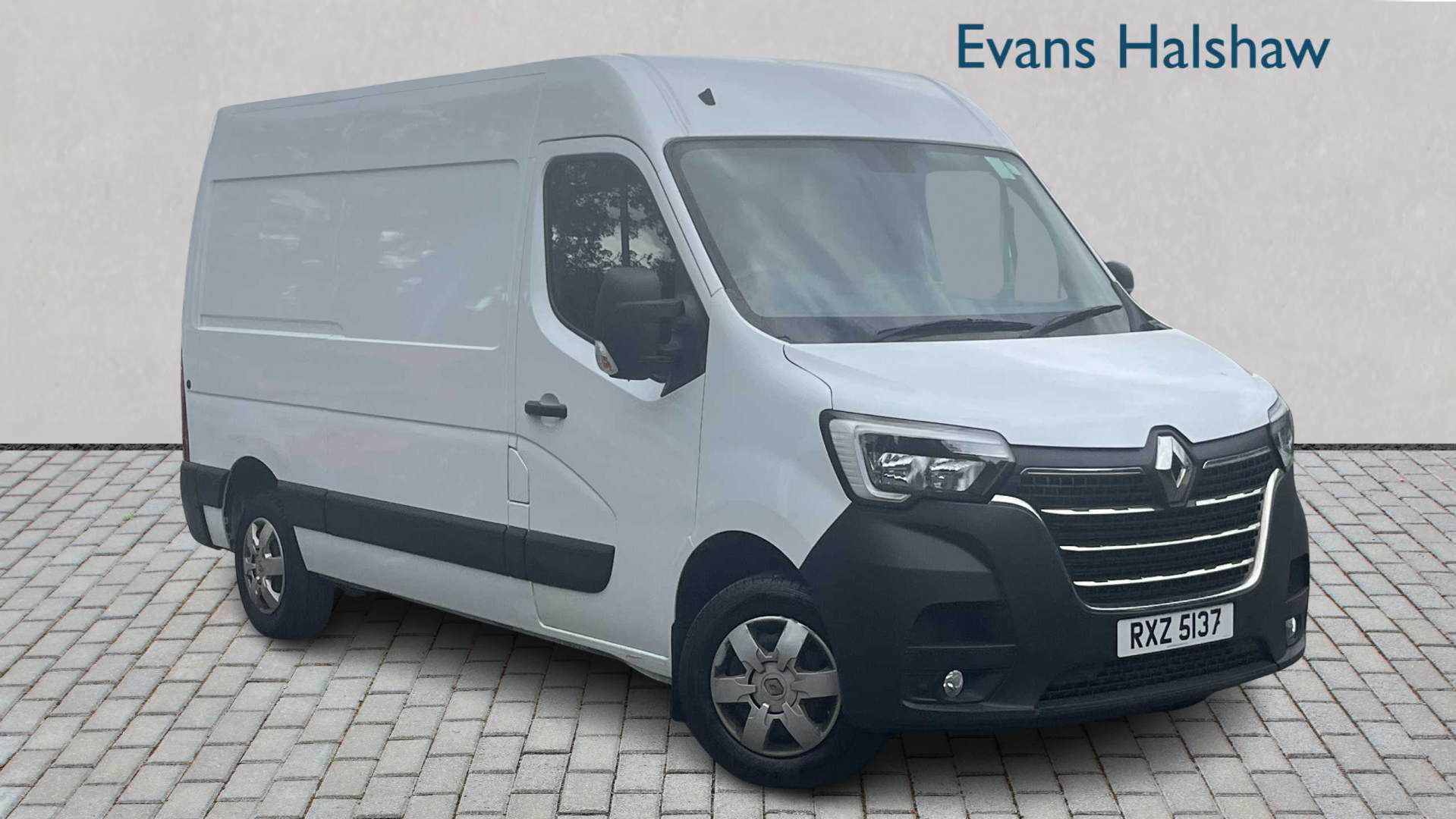 Main listing image - Renault Master