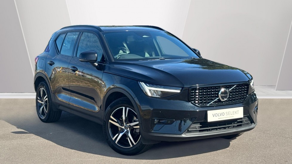 Main listing image - Volvo XC40