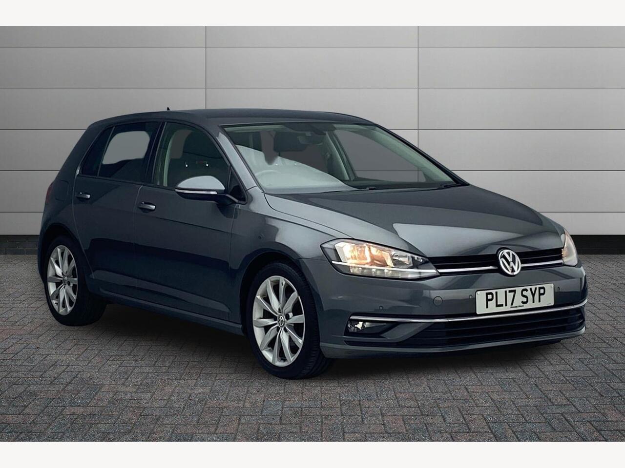 Main listing image - Volkswagen Golf