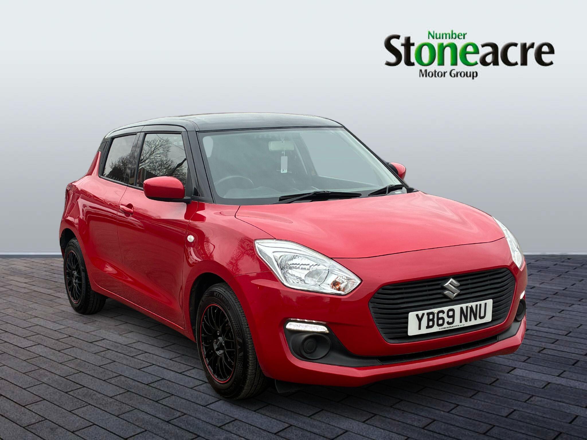 Main listing image - Suzuki Swift