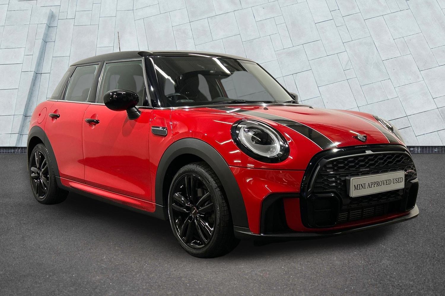 Main listing image - MINI Hatchback 5dr
