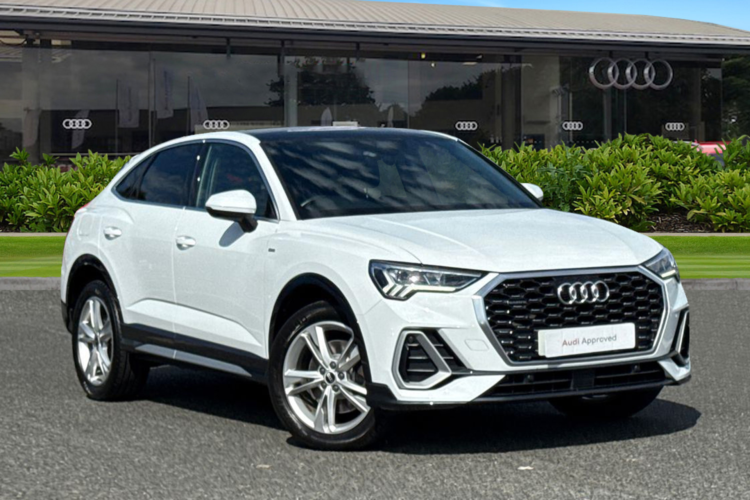 Main listing image - Audi Q3