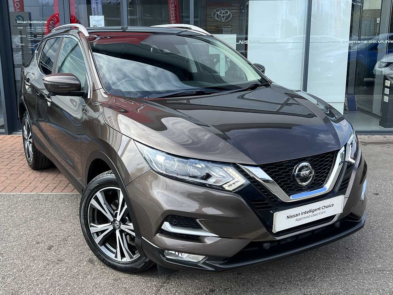 Main listing image - Nissan Qashqai