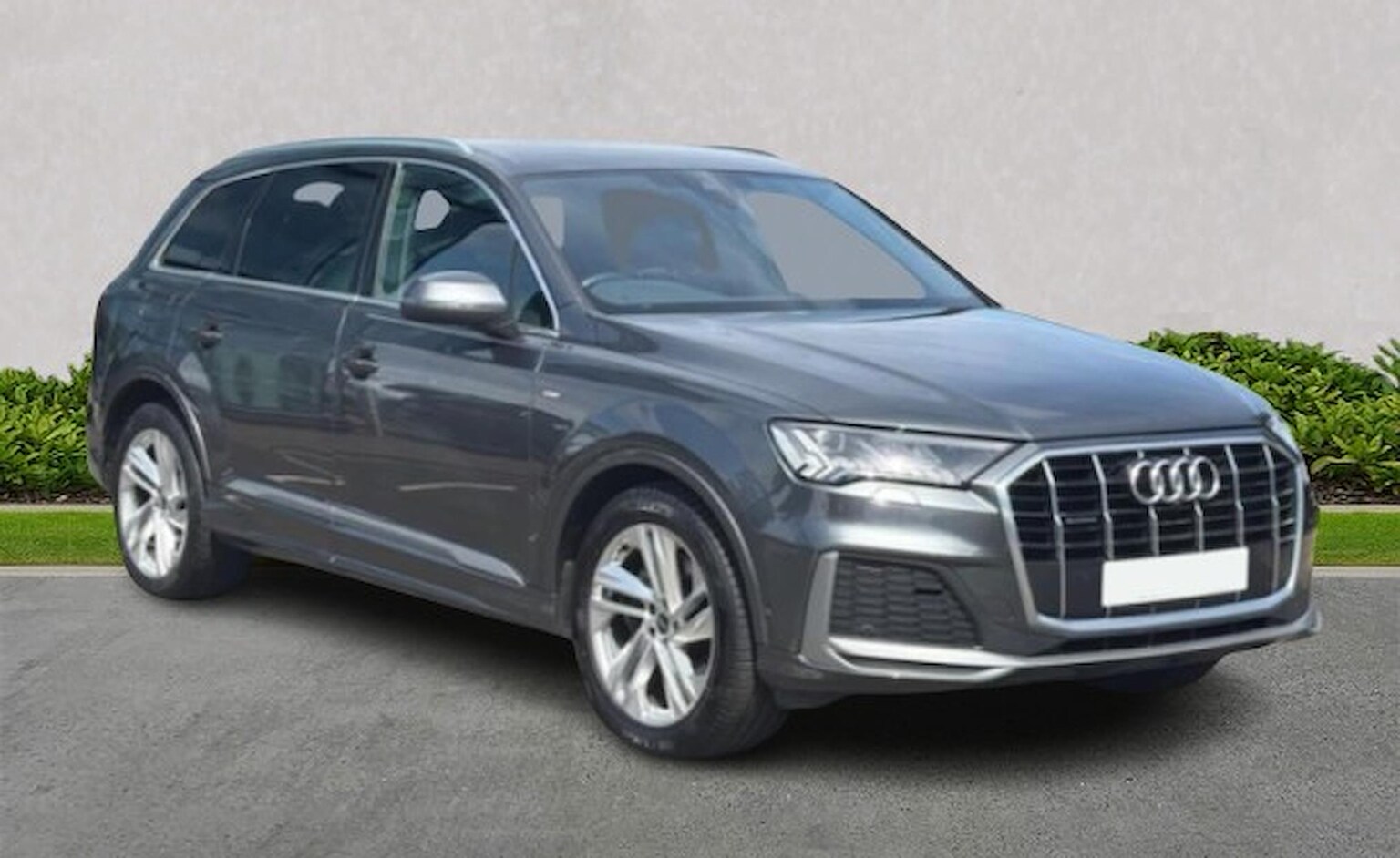 Main listing image - Audi Q7