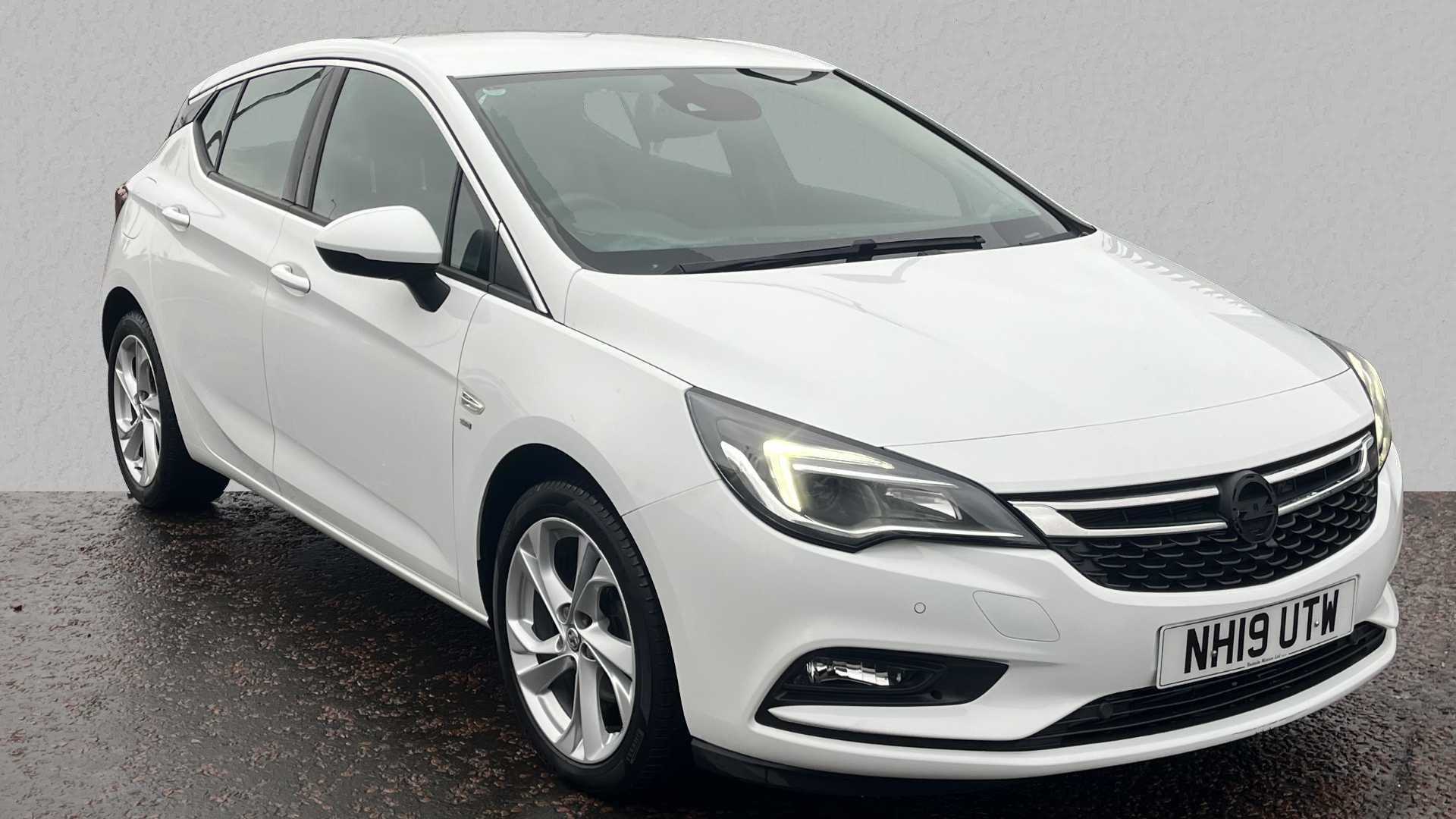 Main listing image - Vauxhall Astra