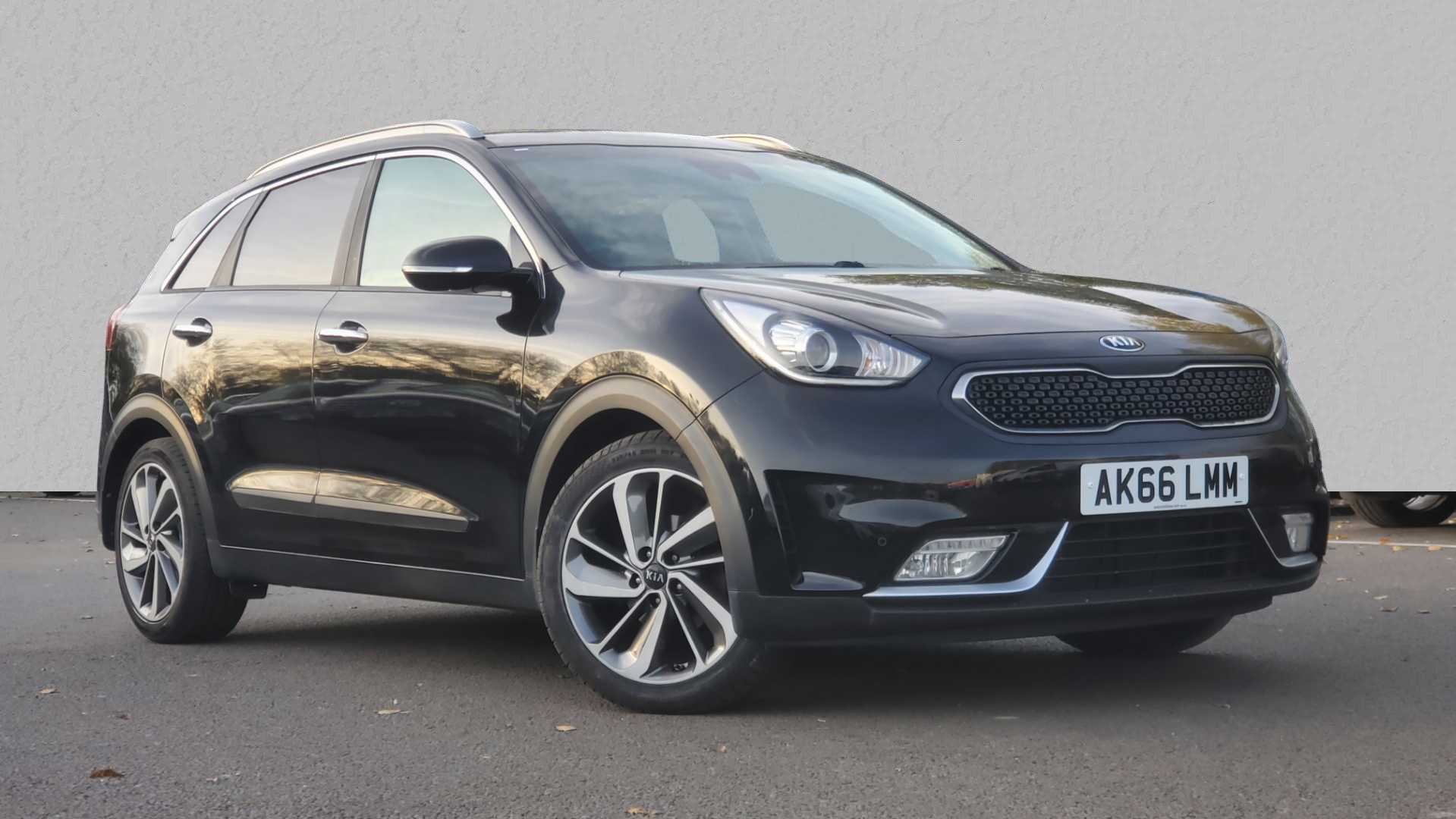 Main listing image - Kia Niro